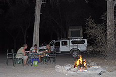 gem&uuml;tlicher Abend in der Nxai Pan